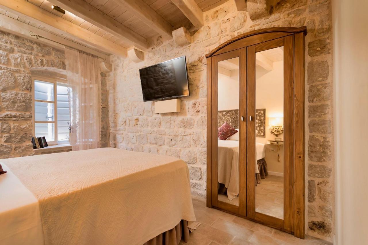 Hotel Town House Rosario Stari Grad  Zewnętrze zdjęcie