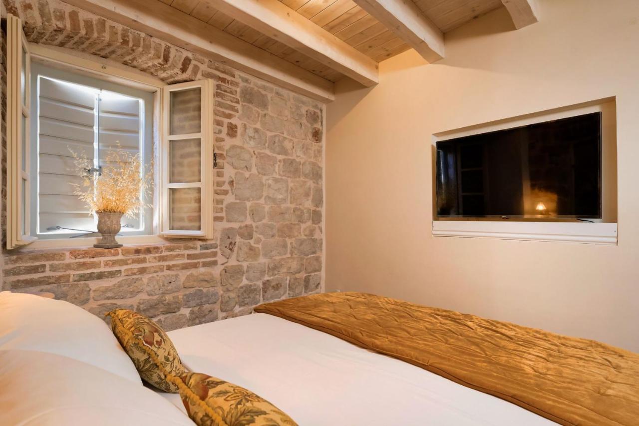 Hotel Town House Rosario Stari Grad  Zewnętrze zdjęcie