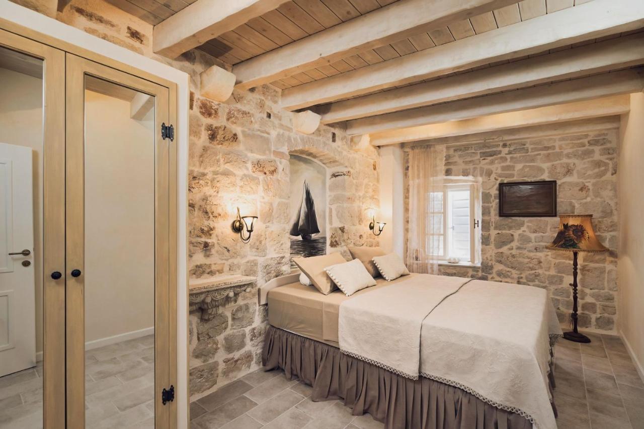 Hotel Town House Rosario Stari Grad  Zewnętrze zdjęcie