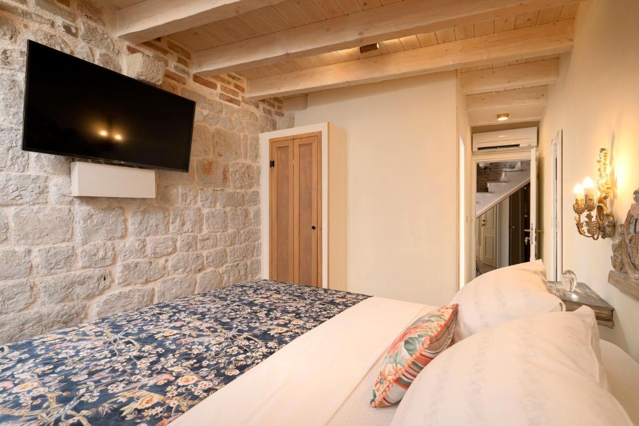 Hotel Town House Rosario Stari Grad  Zewnętrze zdjęcie